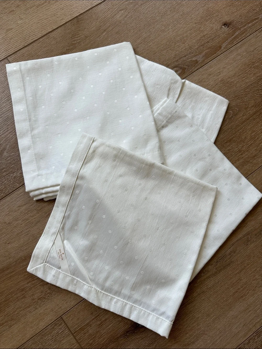 Kate Spade Ivory White Dot Cotton Cloth Napkins Set of 4 19x19 Table Linens